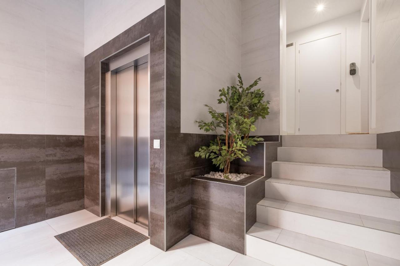Modern Penthouse With Private Terrace * Valence